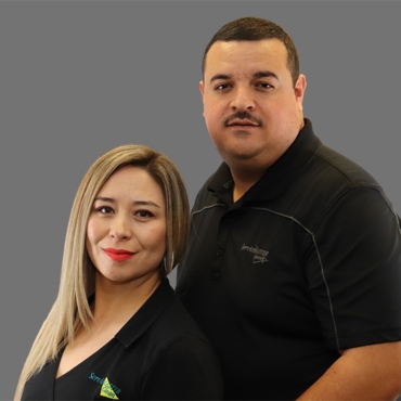 Raul & Yesenia  De La Torre  Photo