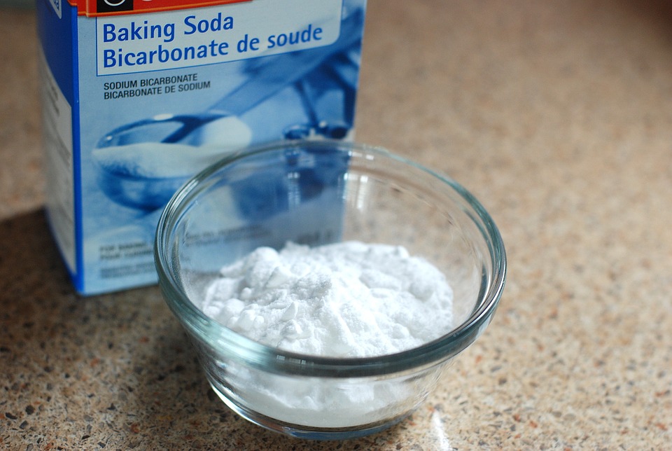 Baking soda in a bowl and box